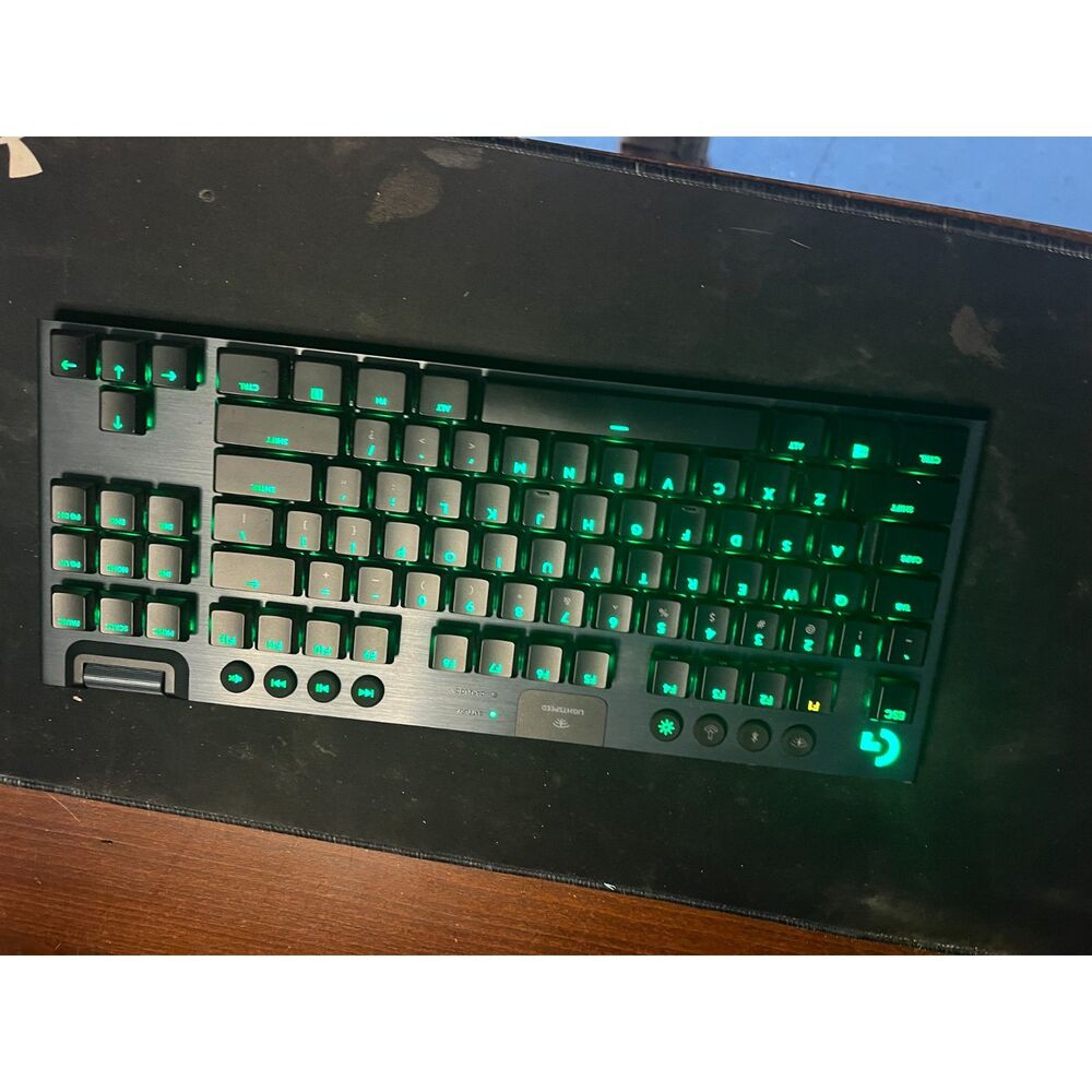 Logitech G915 TKL Tactile Lightspeed Wireless RGB Mechanical Gaming Keyboard